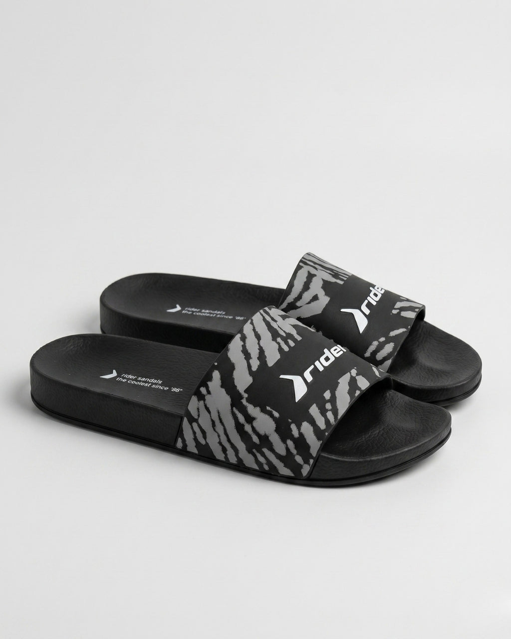 Patterned Slides, Black & Soft Grey-S22-11499